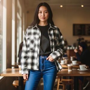 NWT Ci Sono Black and Gray Plaid Longsleeve Button Up Shirt in Large